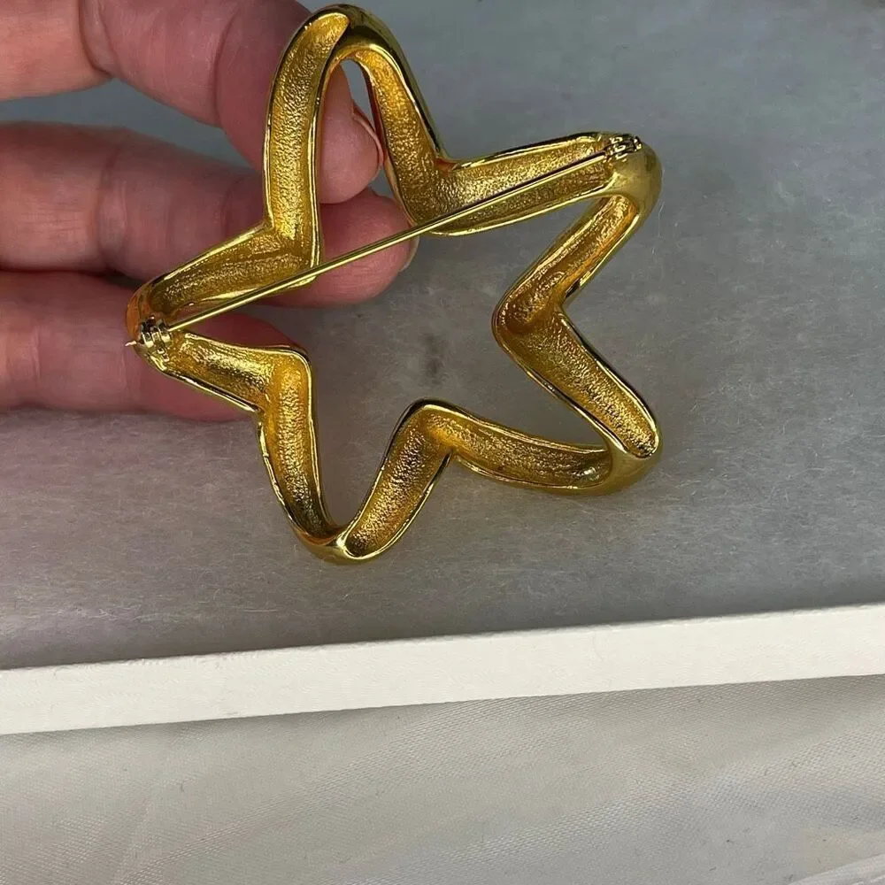 VTG abstract star brooch freestyle design gold tone